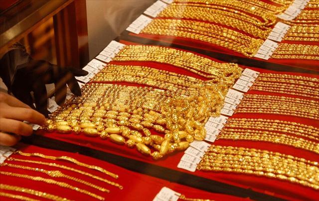 Z世代引领黄金珠宝市场变革 产品年轻化与翡翠玉石新潮流