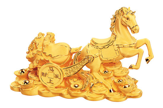 周大福匠心独运 千足金马年生肖摆件，黄金艺术与祥瑞文化的璀璨交融
